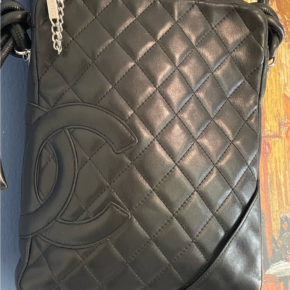 Chanel Elegant Black Quilted Crossbody Bag Cambon Calf Leather Pristine condt